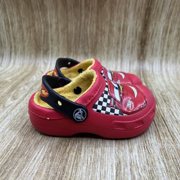 CROCS Shoes Crocs Disney Pixar Cars Lightning Mcqueen Red Fleece